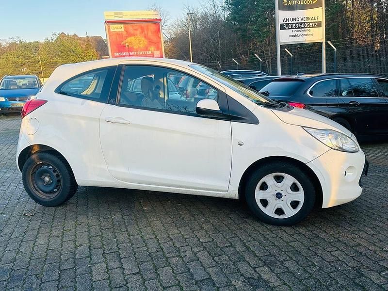 Gebraucht Ford Ka Trend 69 PS (50 kW) 2013 Weiß Kleinwagen