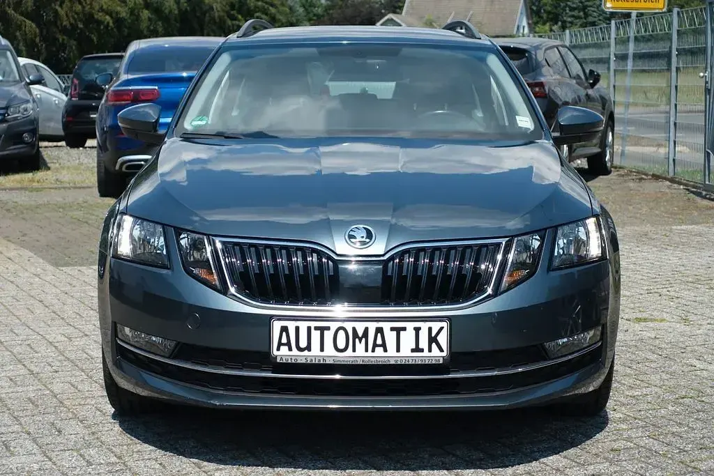 Gebraucht Skoda Octavia Style 116 PS (85 kW) 2019 Grau Kombi