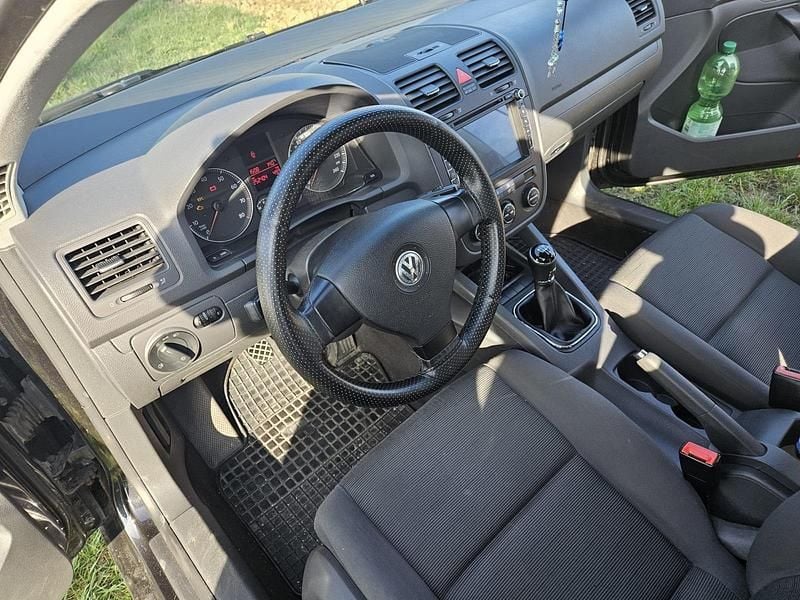 Gebraucht VW Golf V 101 PS (74 kW) 2005 Schwarz Kleinwagen