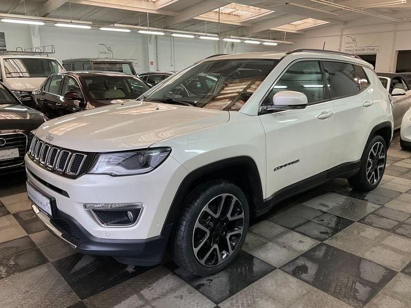 Gebraucht Jeep Compass Altitude 140 PS (102 kW) 2020 Weiß SUV
