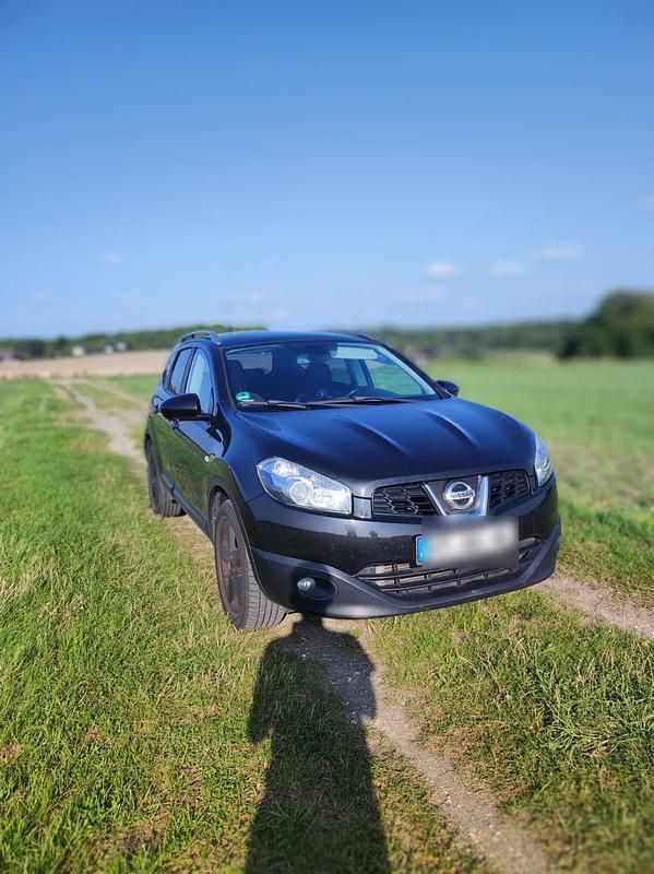 Schwarz Gebraucht 2012 Nissan Qashqai SUV | 4.200 € (Superpreis) - Bild 1/4