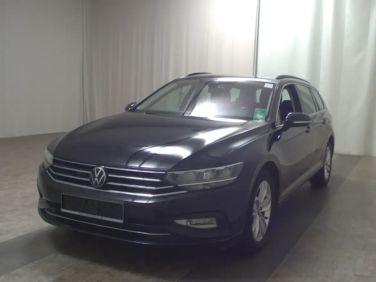 Gebraucht VW Passat Business 200 PS (147 kW) 2022 Schwarz Kombi
