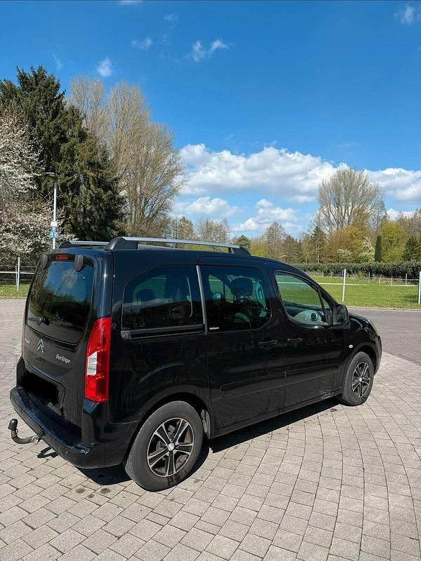 Gebraucht Citroën Berlingo 112 PS (82 kW) 2010 Schwarz Van / Kleinbus