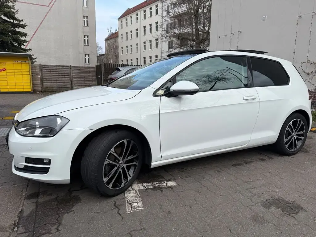Gebraucht VW Golf VII Comfortline 86 PS (63 kW) 2014 Weiß Limousine