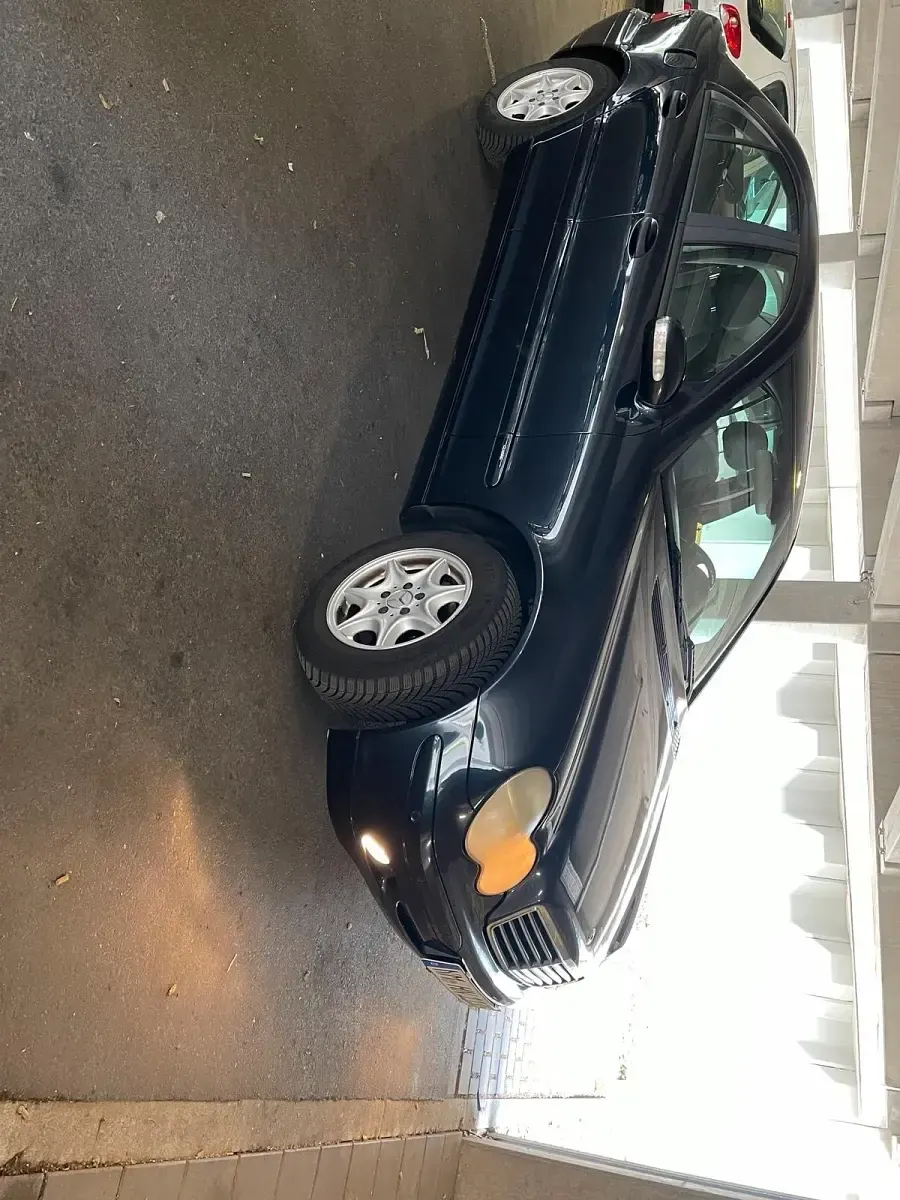 Gebraucht Mercedes C180 143 PS (105 kW) 2003 Andere farben Limousine