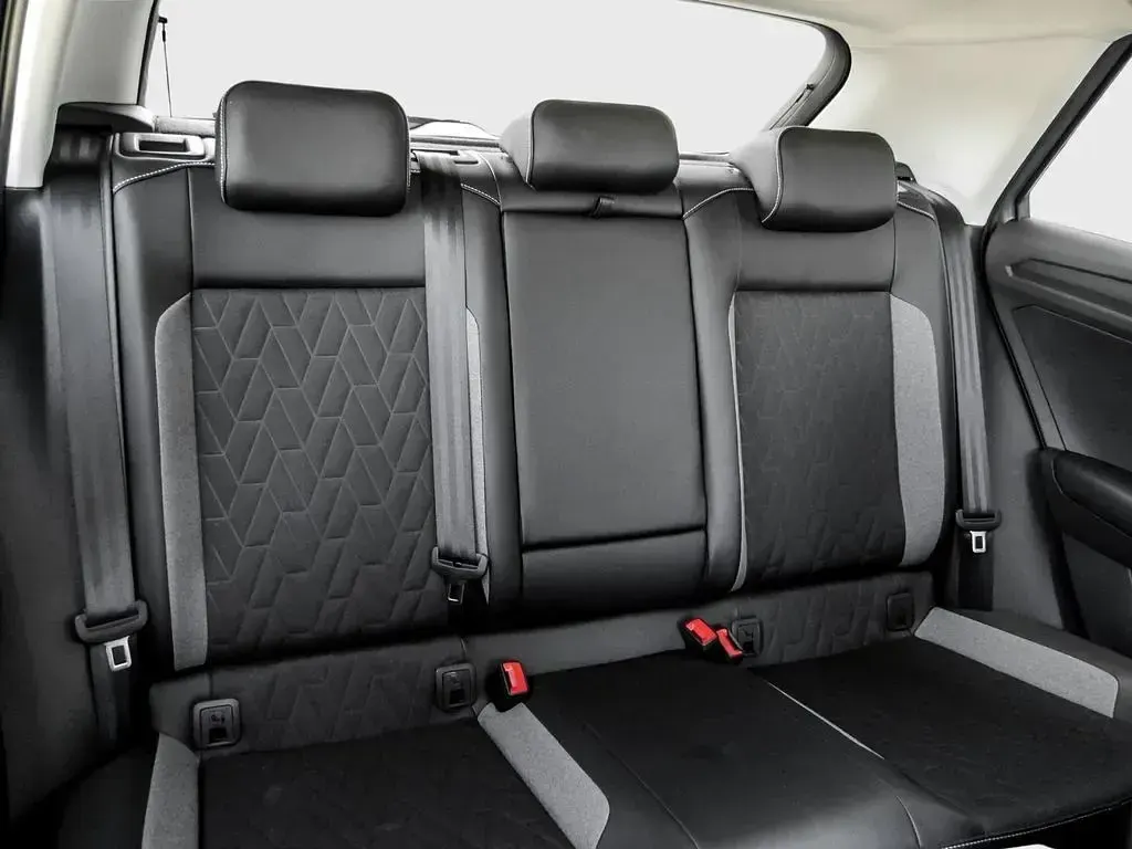 Gebraucht VW T-Roc Goal 150 PS (110 kW) 2025 Blau SUV