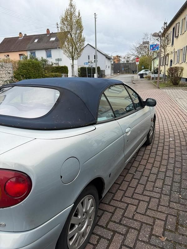 Gebraucht Renault Mégane Cabriolet 107 PS (78 kW) 2000 Grau Cabrio