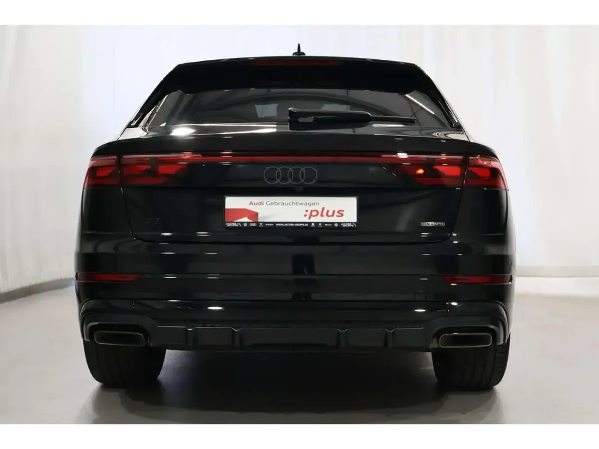 Gebraucht Audi Q8 Sport 286 PS (210 kW) 2025 Mythosschwarz metallic SUV
