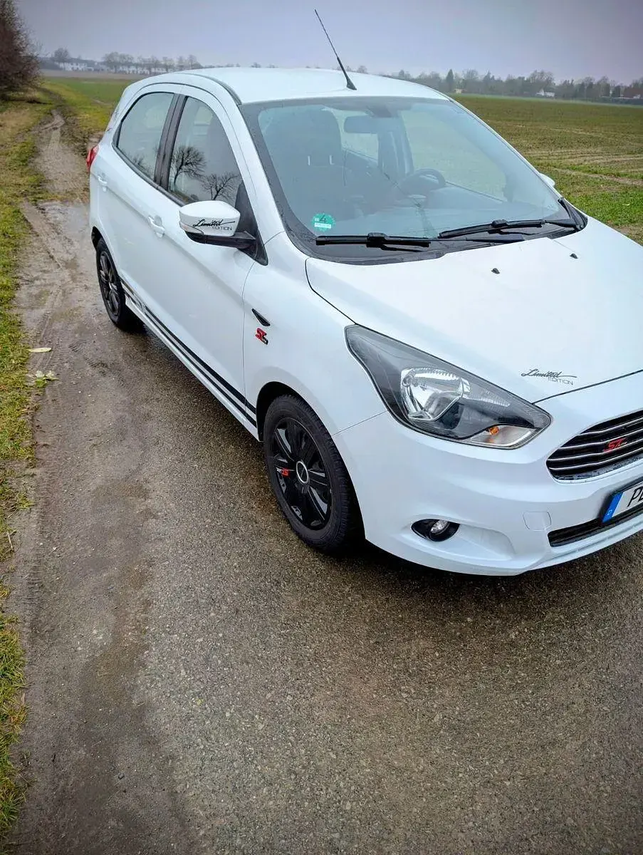 Gebraucht Ford Ka ST-Line 69 PS (50 kW) 2017 Weiß Limousine