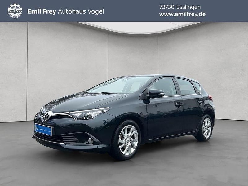 Blau Gebraucht 2017 Toyota Auris Comfort Limousine | 11.980 € (Etwas zu teuer) - Bild 1/4