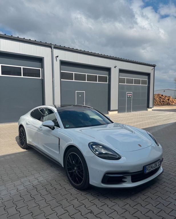 Weiß Gebraucht 2017 Porsche Panamera 4S Limousine | 63.499 € (Superpreis) - Bild 1/4