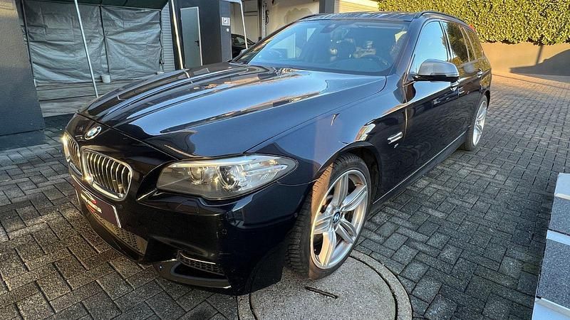 Gebraucht BMW 550 Shadowline 381 PS (280 kW) 2015 Schwarz Kombi