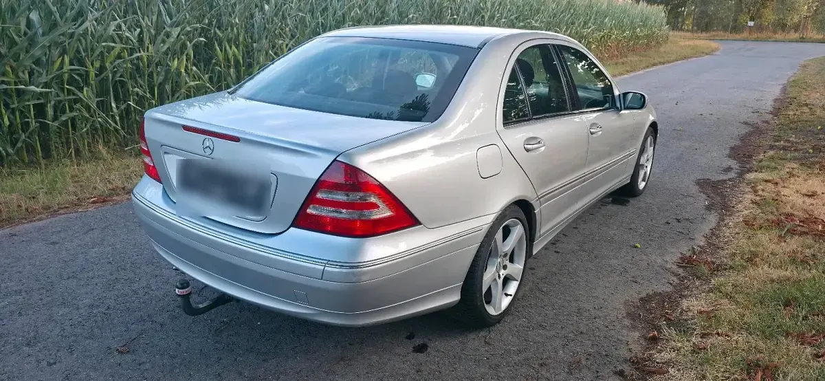 Gebraucht Mercedes C180 143 PS (105 kW) 2004 Silber Limousine
