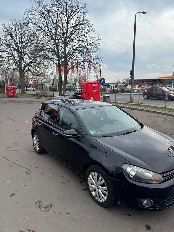 Gebraucht VW Golf VI 102 PS (75 kW) 2009 Schwarz Kleinwagen
