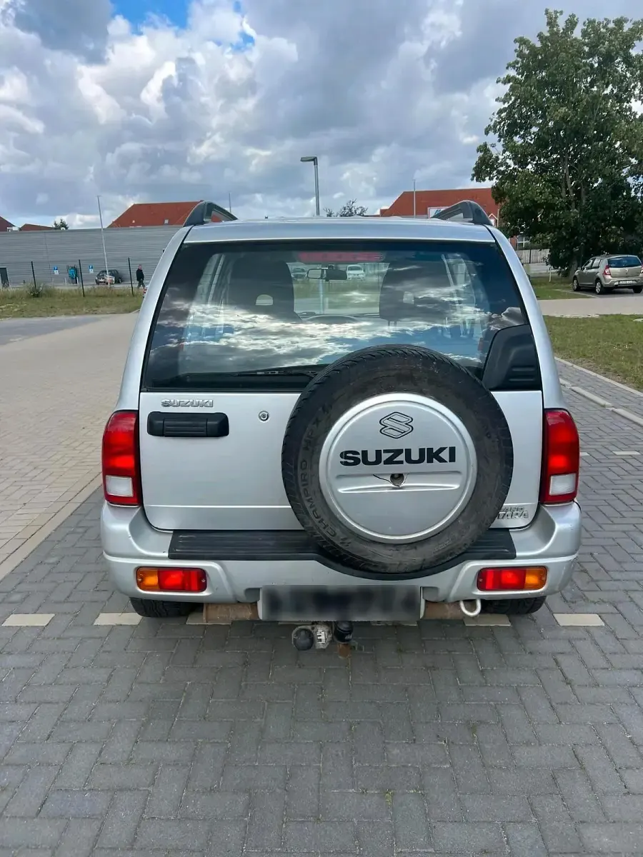 Gebraucht Suzuki Grand Vitara 128 PS (94 kW) 2004 Silber SUV