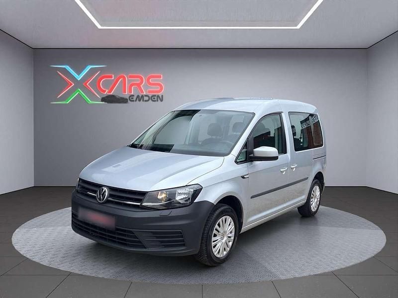 Silber Gebraucht 2015 VW Caddy Trendline Van / Kleinbus | 11.500 € (Fairer Preis) - Bild 1/4