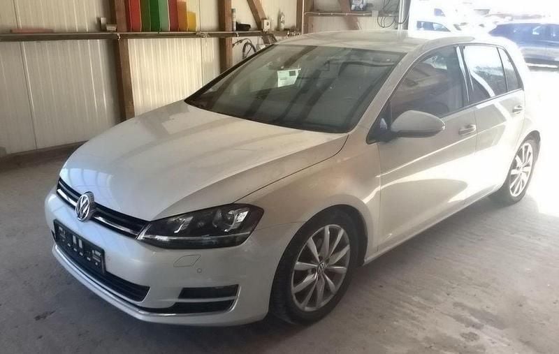 Gebraucht VW Golf VII 122 PS (89 kW) 2013 Weiß Limousine