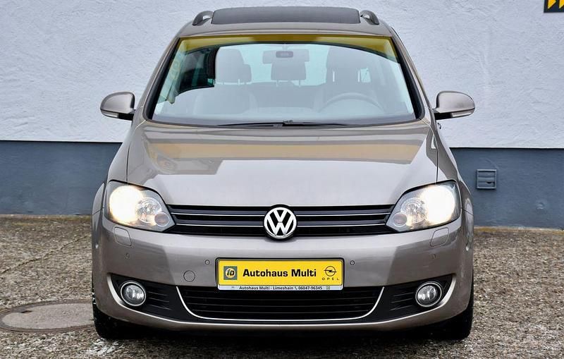 Gebraucht VW Golf VII Life 105 PS (77 kW) 2013 Braun Limousine