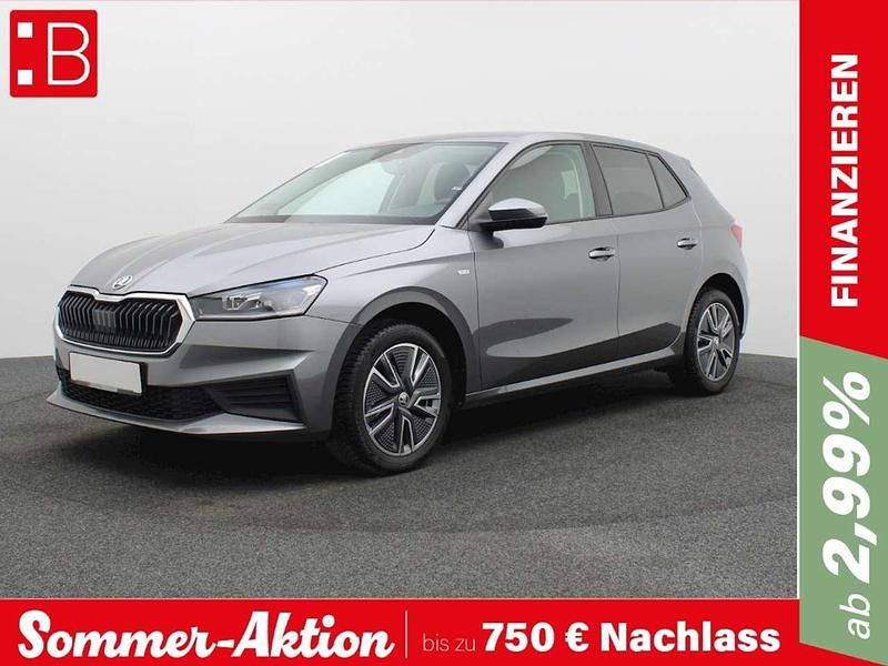 Grau Gebraucht 2023 Skoda Fabia Tour Limousine | 15.750 € (Fairer Preis) - Bild 1/3