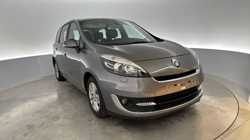 Silber Gebraucht 2013 Renault Grand Scénic III Dynamique Van / Kleinbus | 2.950 € (Superpreis) - Bild 1/4