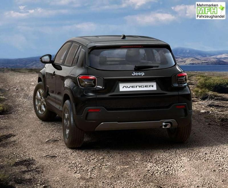 Neu Jeep Avenger Longitude 110 PS (80 kW) 2025 Volcano black SUV