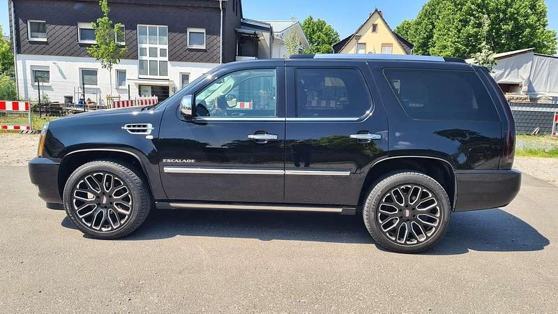 Gebraucht Cadillac Escalade 409 PS (300 kW) 2014 Schwarz SUV
