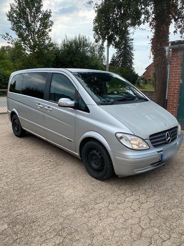 Silber Gebraucht 2006 Mercedes Viano Van / Kleinbus | 5.999 € (Fairer Preis) - Bild 1/4