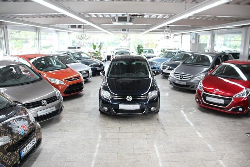 Gebraucht VW Golf VI Style 122 PS (89 kW) 2011 Blau Kleinwagen