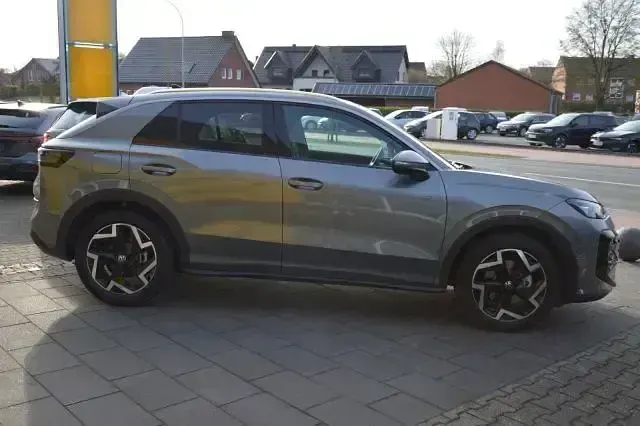 Neu VW T-Roc R-line 150 PS (110 kW) 2026 Grau SUV