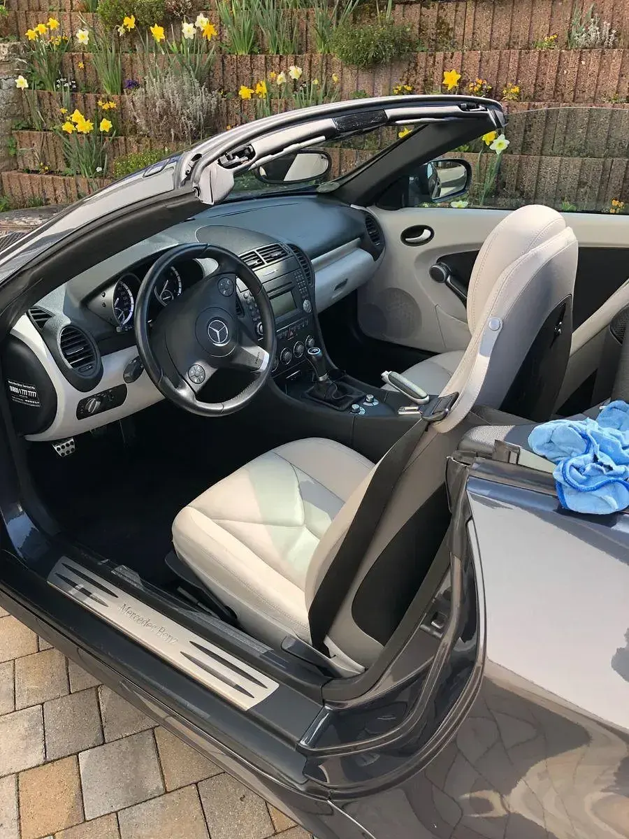 Gebraucht Mercedes SLK200 184 PS (135 kW) 2010 Grau Cabrio