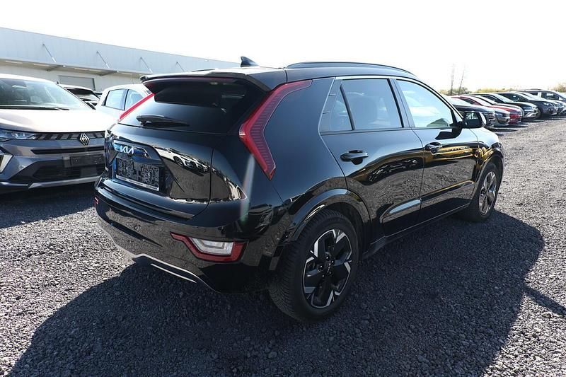 Gebraucht Kia e-Niro Inspiration 150 kW (204 PS) 2023 Schwarz metallic SUV