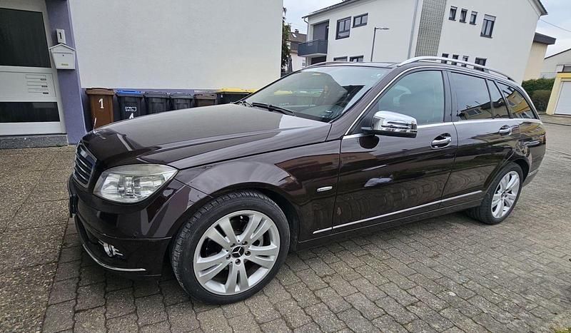 Gebraucht Mercedes 200 184 PS (135 kW) 2010 Braun Kombi