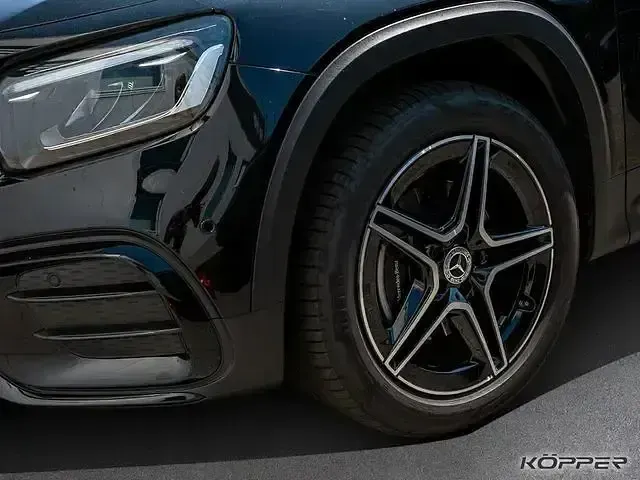 Gebraucht Mercedes GLB180 Premium 136 PS (100 kW) 2025 Schwarz SUV