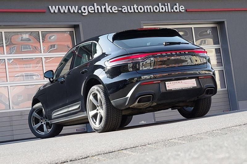 Gebraucht Porsche Macan 265 PS (194 kW) 2022 Schwarz SUV