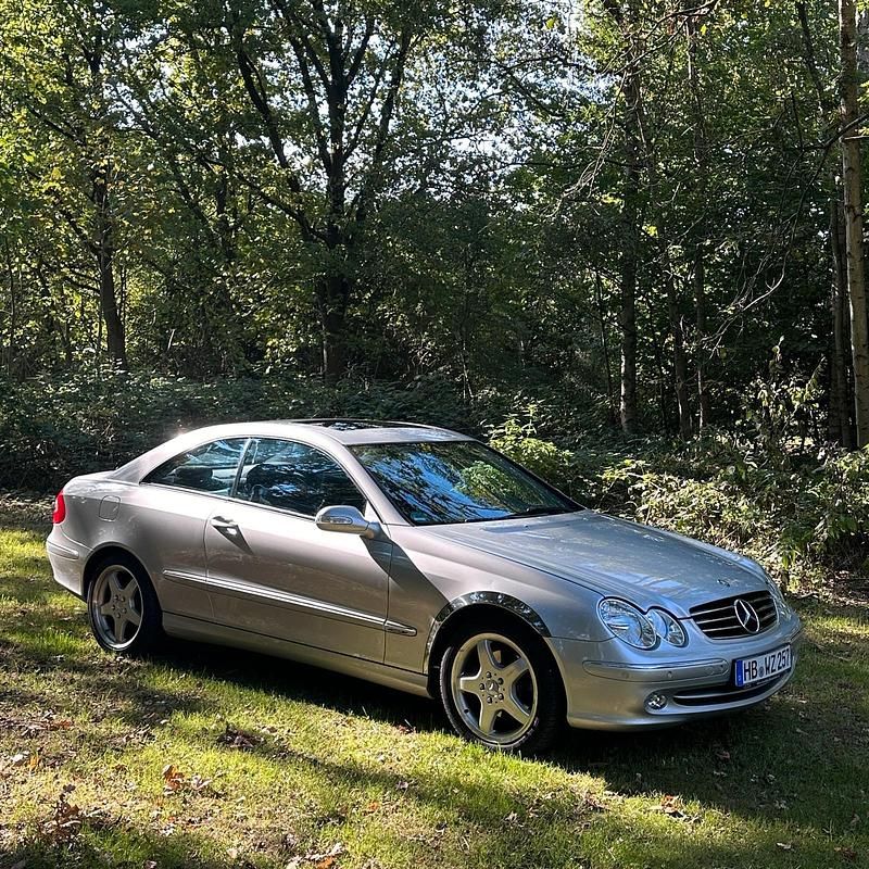 Silber Gebraucht 2005 Mercedes CLK240 Coupé | 4.550 € (Guter Preis) - Bild 1/4