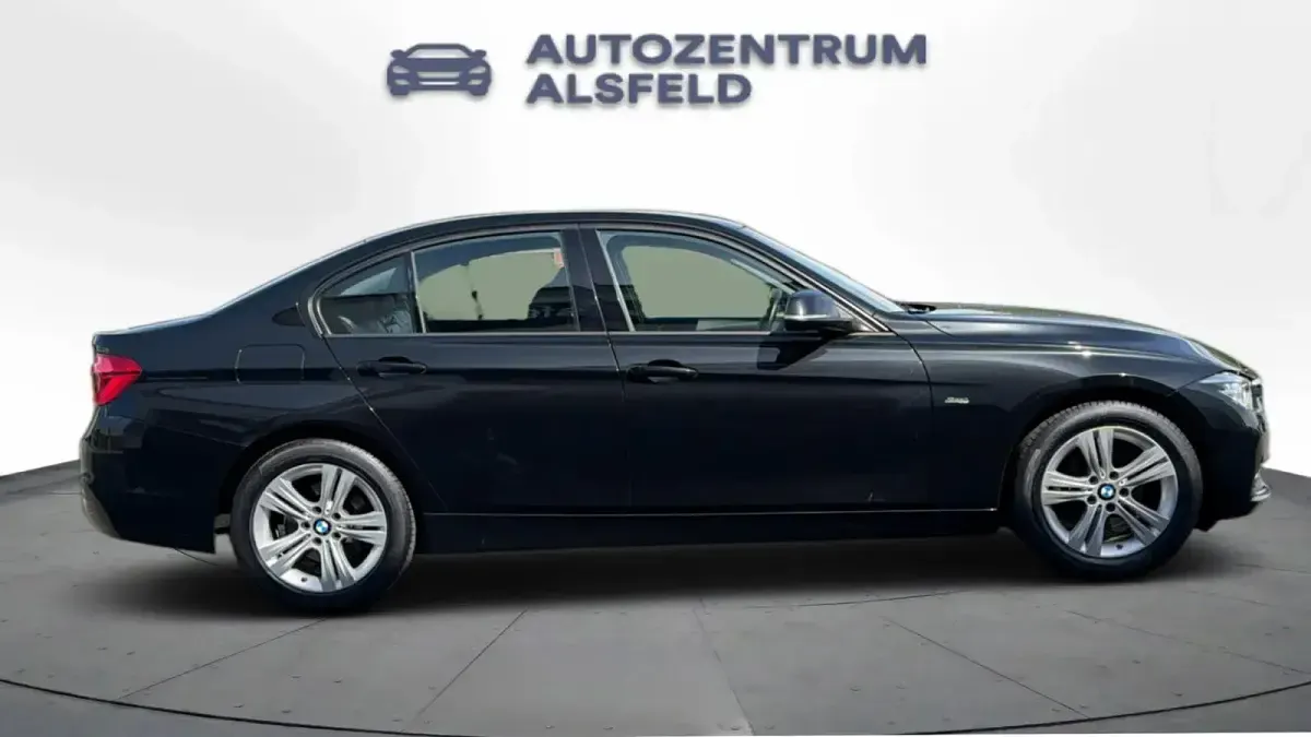 Gebraucht BMW 320 190 PS (139 kW) 2016 Schwarz Limousine