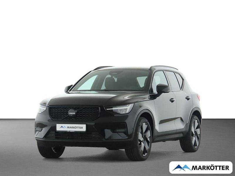 Neu Volvo XC40 Plus 163 PS (119 kW) 2025 Schwarz SUV