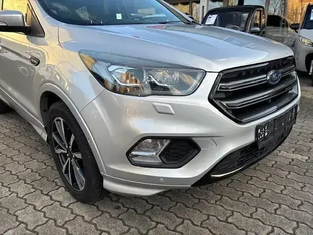 Gebraucht Ford Kuga ST-Line 150 PS (110 kW) 2018 Silber SUV