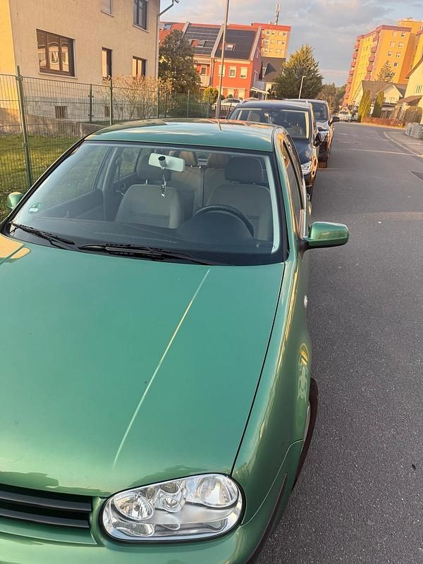 Gebraucht VW Golf IV 102 PS (75 kW) 2001 Grau Kleinwagen
