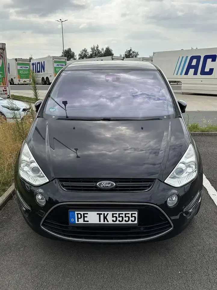 Gebraucht Ford S-MAX Titanium 163 PS (119 kW) 2015 Schwarz Van / Kleinbus
