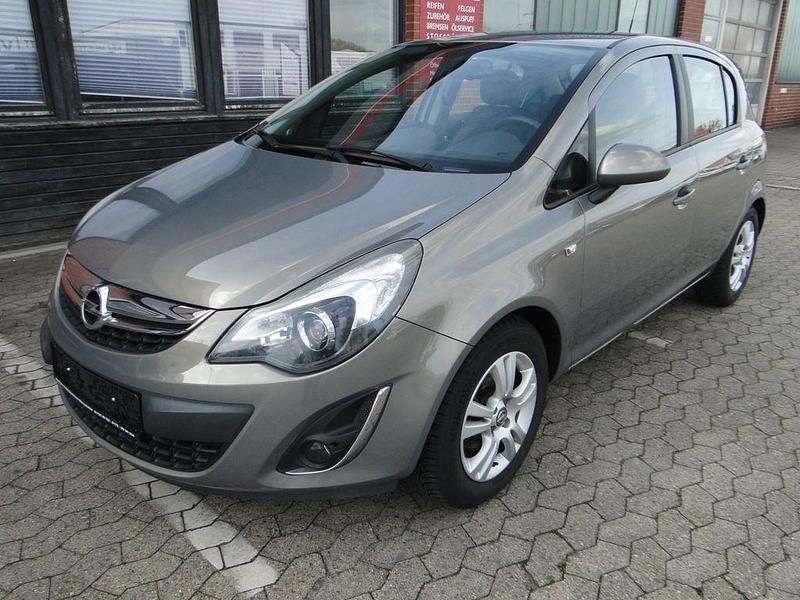Gebraucht Opel Corsa Innovation 69 PS (50 kW) 2014 Braun Kleinwagen