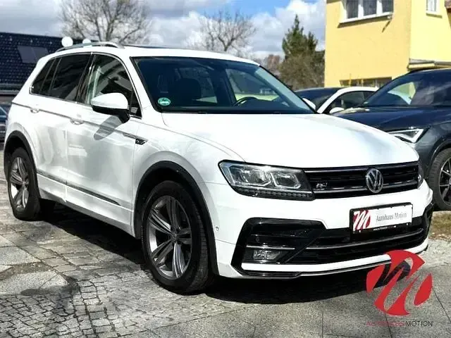 Second-hand VW Tiguan R-line 150 CP (110 kW) 2019 Alb SUV