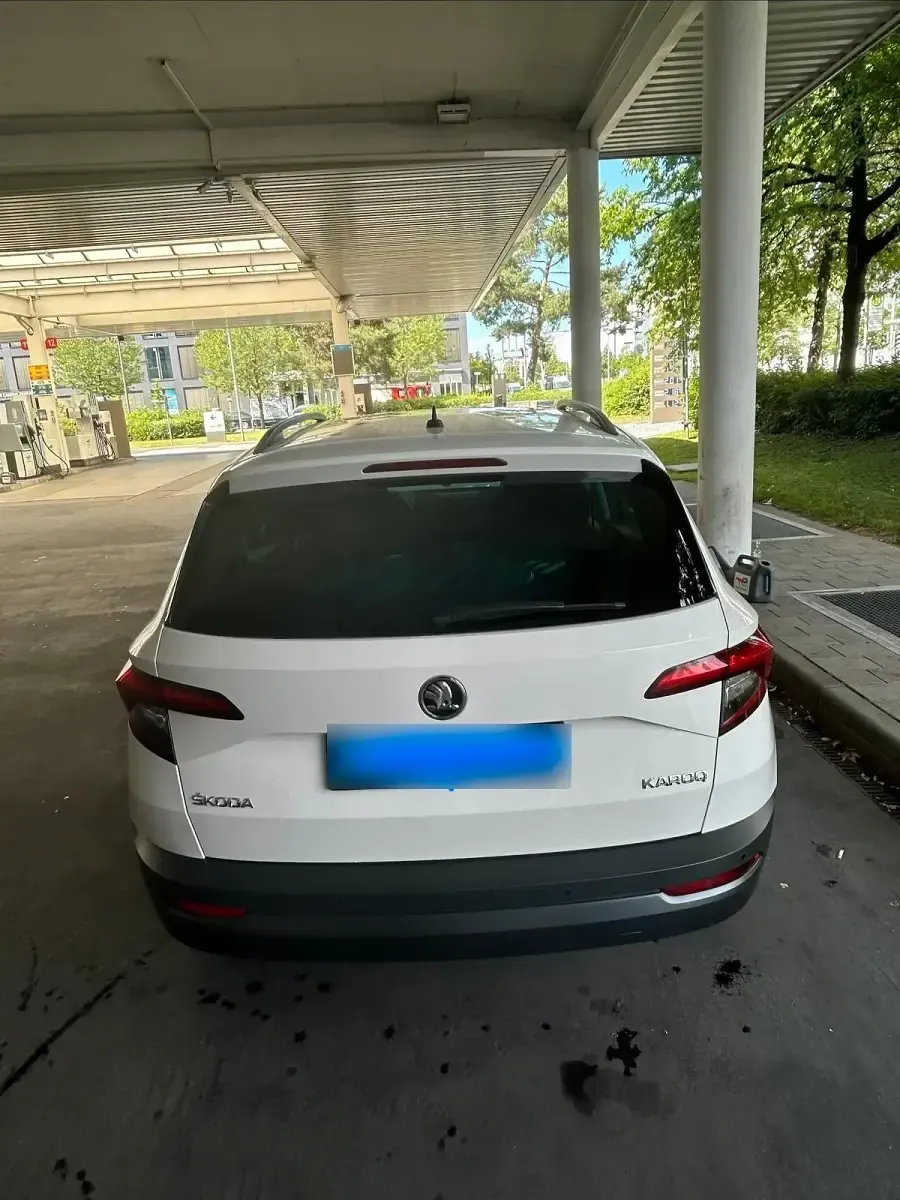Gebraucht Skoda Karoq 150 PS (110 kW) 2019 Weiß SUV