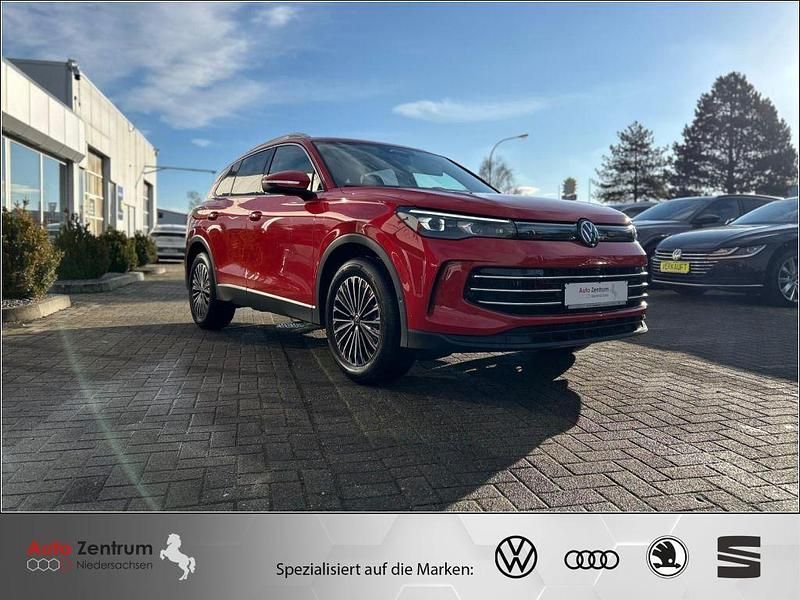 Gebraucht VW Tiguan Elegance 150 PS (110 kW) 2025 Rot SUV