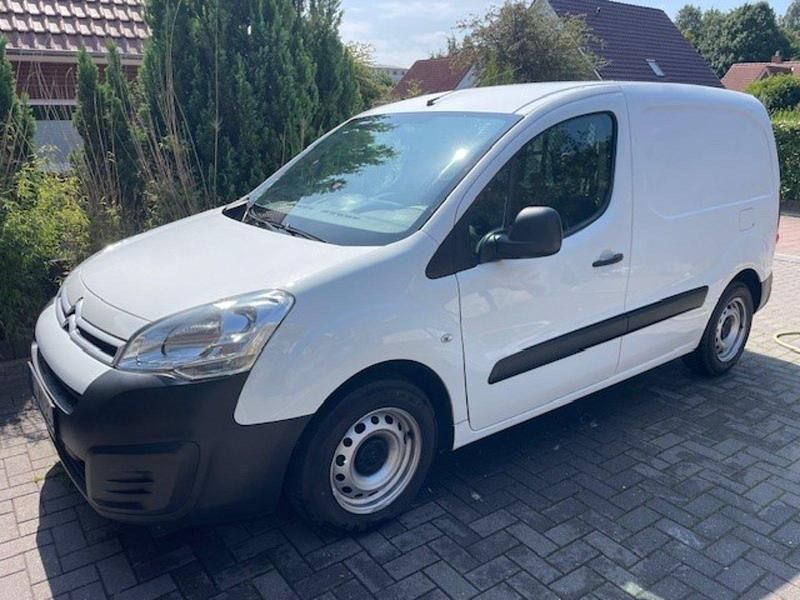 Weiß Gebraucht 2016 Citroën Berlingo Van / Kleinbus | 3.500 € (Fairer Preis) - Bild 1/4