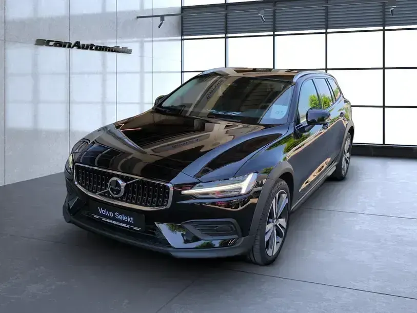 Gebraucht Volvo V60 CC Plus 197 PS (144 kW) 2023 Schwarz Kombi