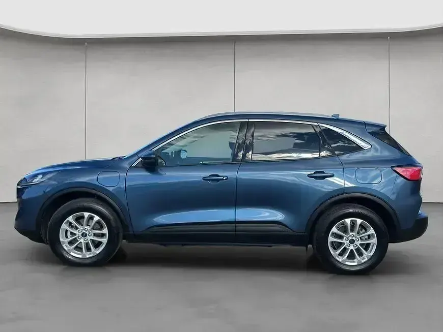 Gebraucht Ford Kuga Titanium 224 PS (164 kW) 2022 Chrome blue metallic SUV