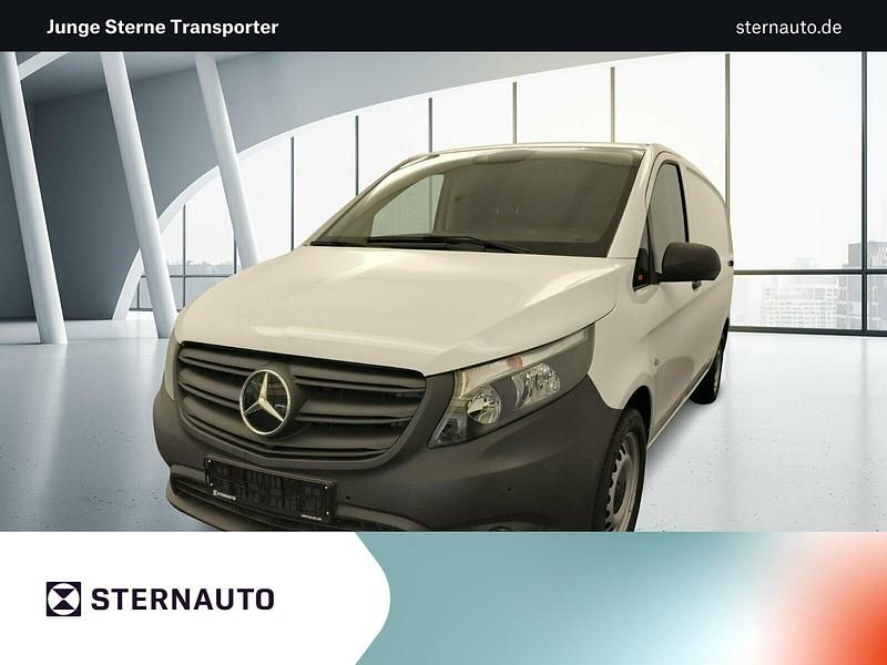 Arktikweiß Gebraucht 2022 Mercedes Vito Van / Kleinbus | 31.475 € (Guter Preis) - Bild 1/4