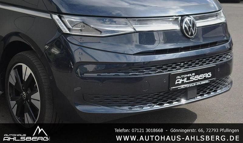 Gebraucht VW Multivan Edition 150 PS (110 kW) 2023 Starlight blue Van