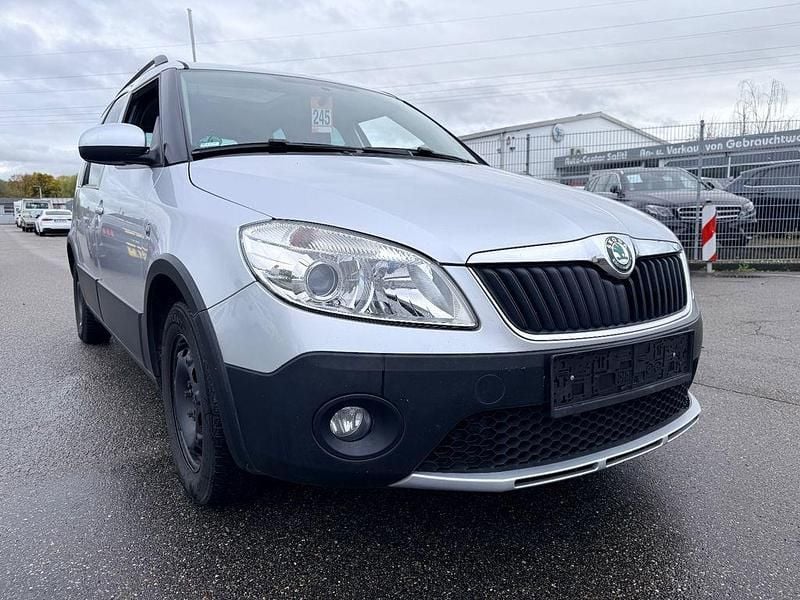 Silber Gebraucht 2011 Skoda Roomster Kombi | 2.400 € (Superpreis) - Bild 1/4